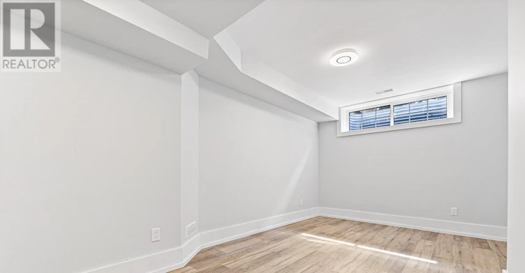 2-108 Enderby Road, Toronto, ON, M4E 2S5 - 2