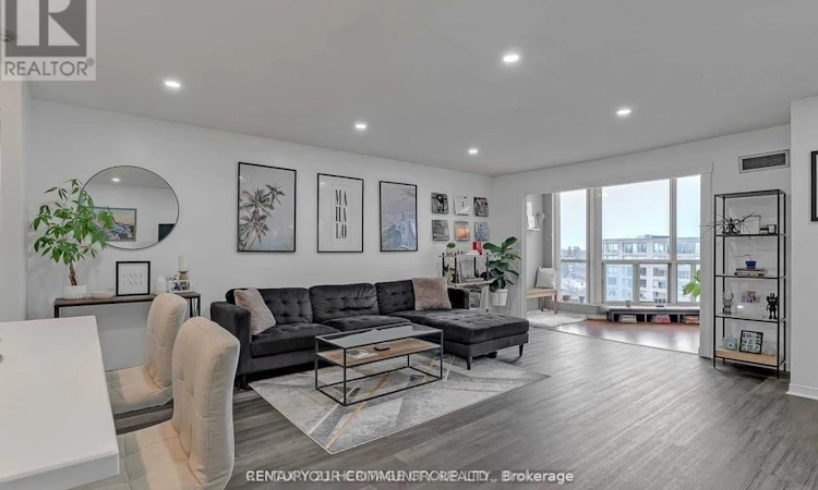 1014-309 Major Mackenzie Drive