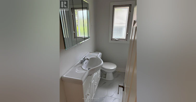 UPPER-5648 Royal Manor Drive, Niagara Falls, ON, L2G 1E8 - 8