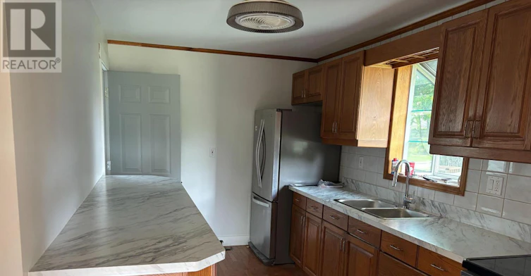UPPER-5648 Royal Manor Drive, Niagara Falls, ON, L2G 1E8 - 2