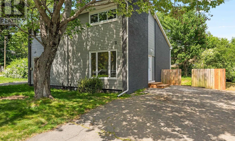 16 16a Ruben Court