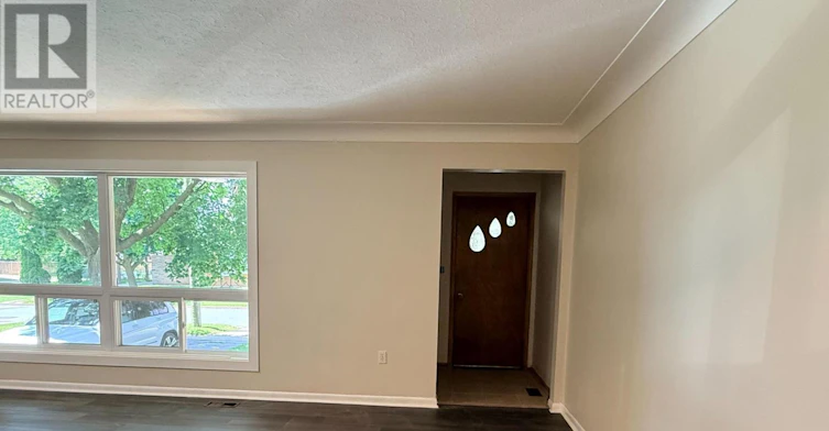 6780 Hagar Avenue, Niagara Falls, ON, L2G 5M4 - 2