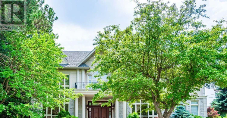 15 Royal Oak Drive, Toronto, ON, M3C 2M3