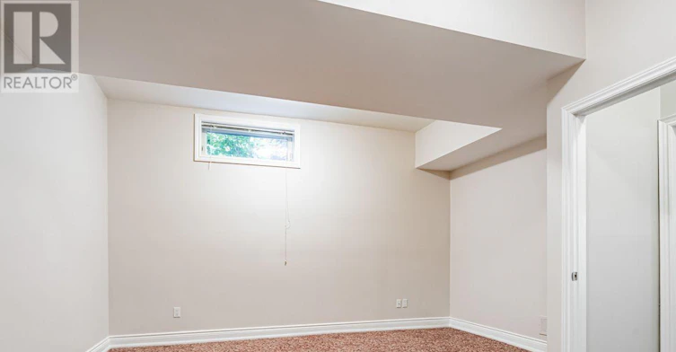 15 Royal Oak Drive, Toronto, ON, M3C 2M3 - 26