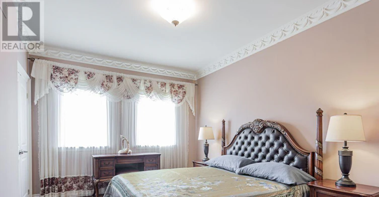15 Royal Oak Drive, Toronto, ON, M3C 2M3 - 17
