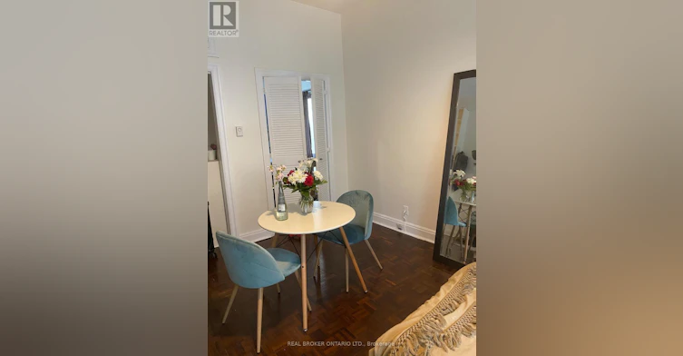 202-11 Clarence Square, Toronto, ON, M5V 1H1 - 6