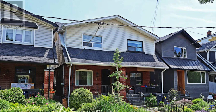 21 Curzon Street, Toronto, ON, M4M 3B3