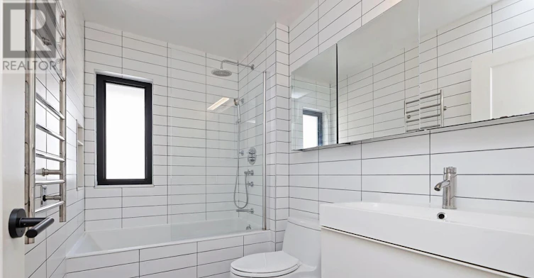 21 Curzon Street, Toronto, ON, M4M 3B3 - 16
