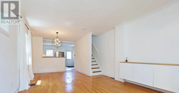 21 Curzon Street, Toronto, ON, M4M 3B3 - 5