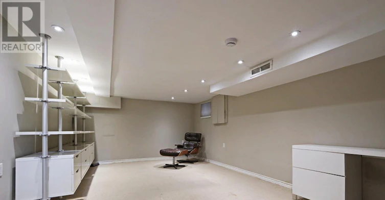 21 Curzon Street, Toronto, ON, M4M 3B3 - 21