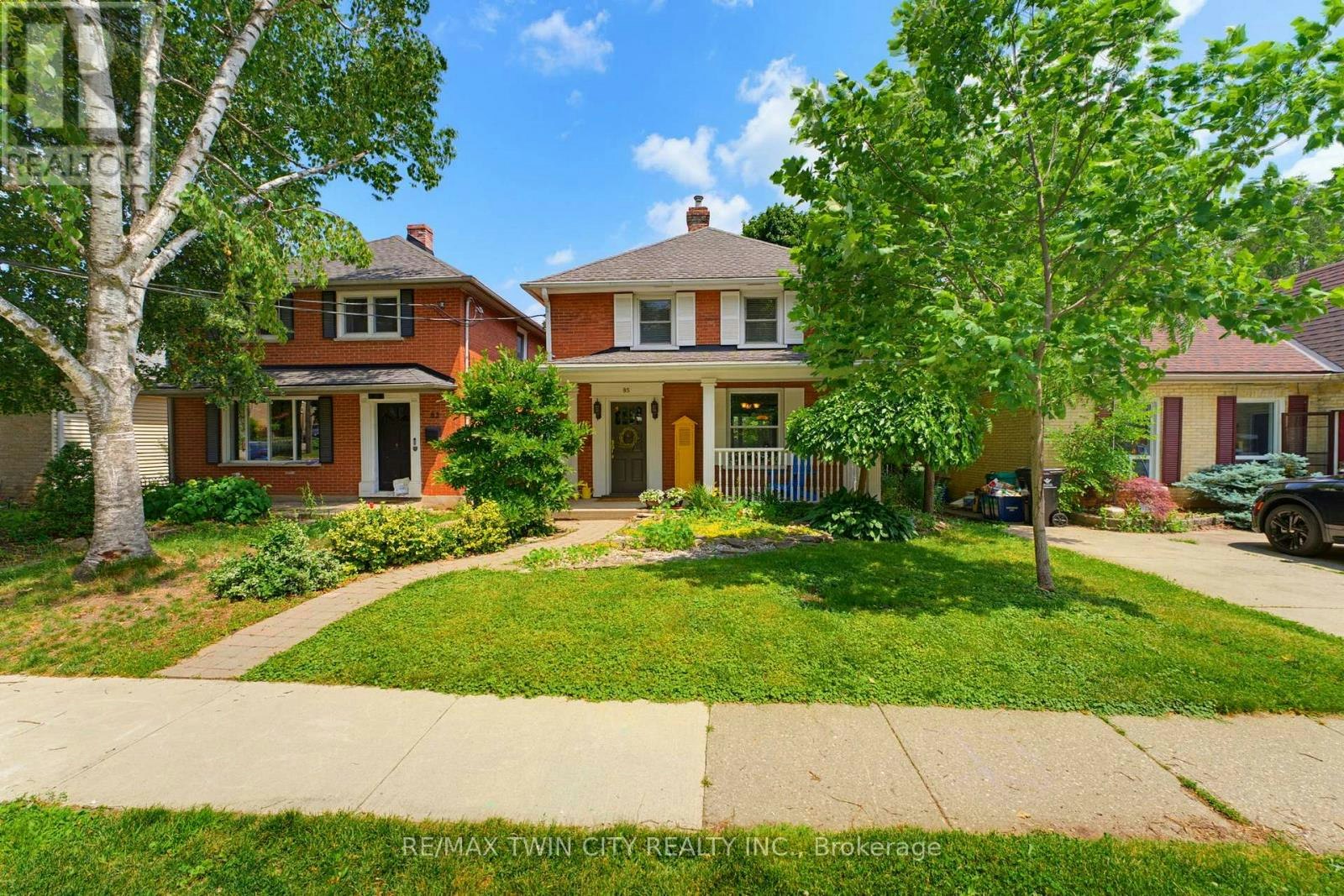 85 Barrie Street, Cambridge, ON, N1S 3B1