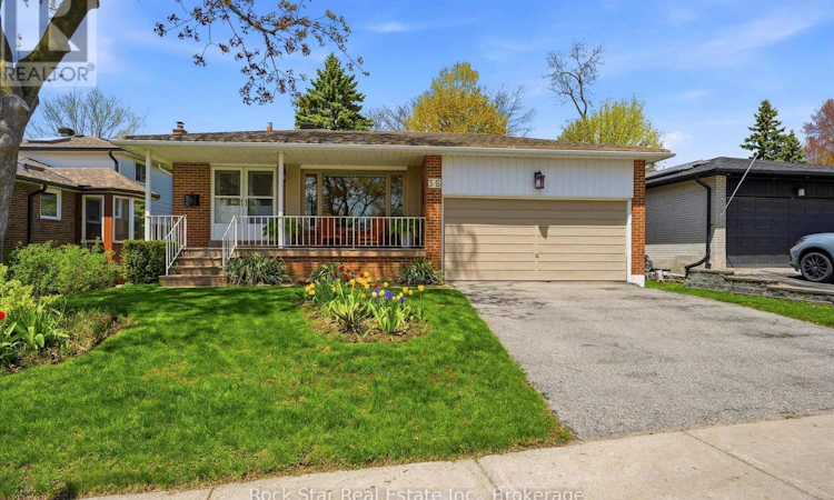 36 Langevin Crescent