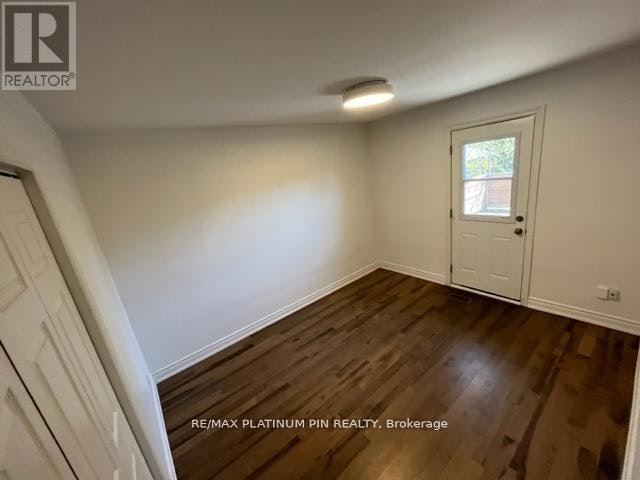 293 Ellerslie Avenue, Toronto, ON, M2R 1B6 - 6