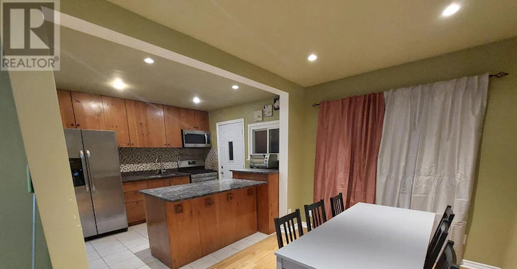 98 Westbourne Avenue, Toronto, ON, M1L 2Y5 - 5