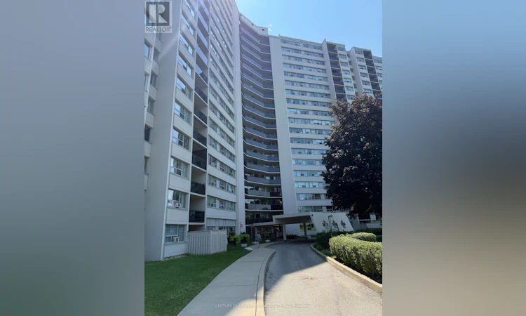 702-530 Lolita Gardens