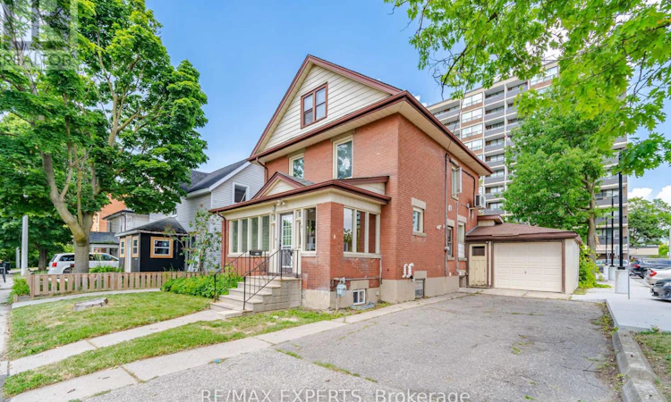 3 Maple Avenue