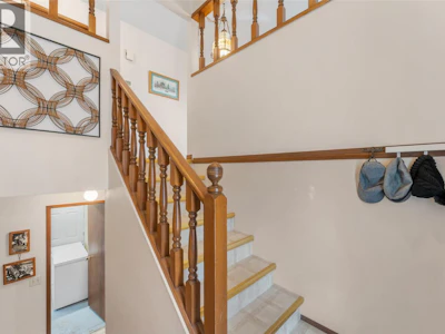 3430 Liard Court - 5