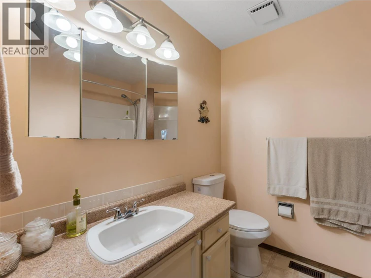 3430 Liard Court, West Kelowna, BC, V4T 1B6 - 20
