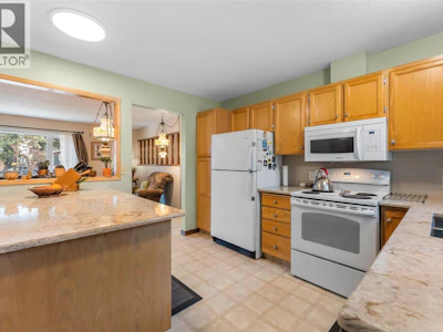3430 Liard Court - 4