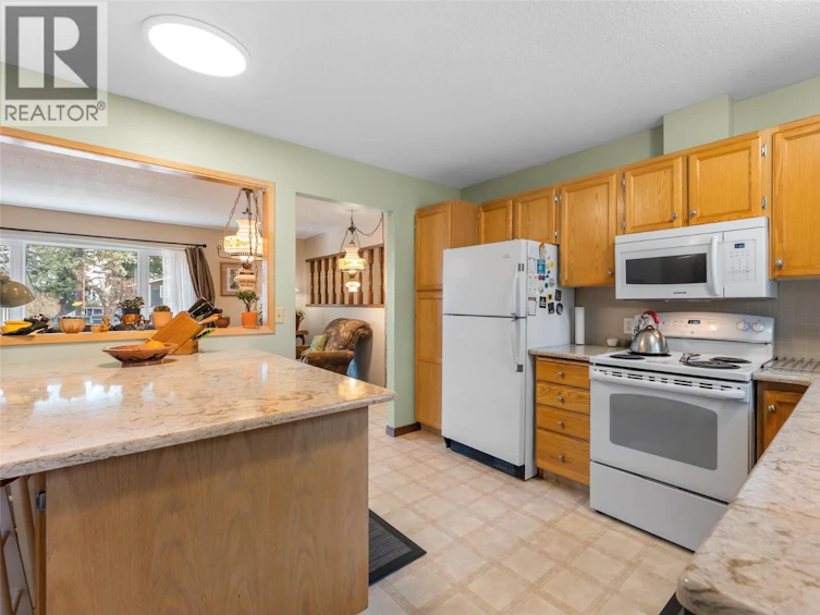3430 Liard Court, West Kelowna, BC, V4T 1B6 - 4