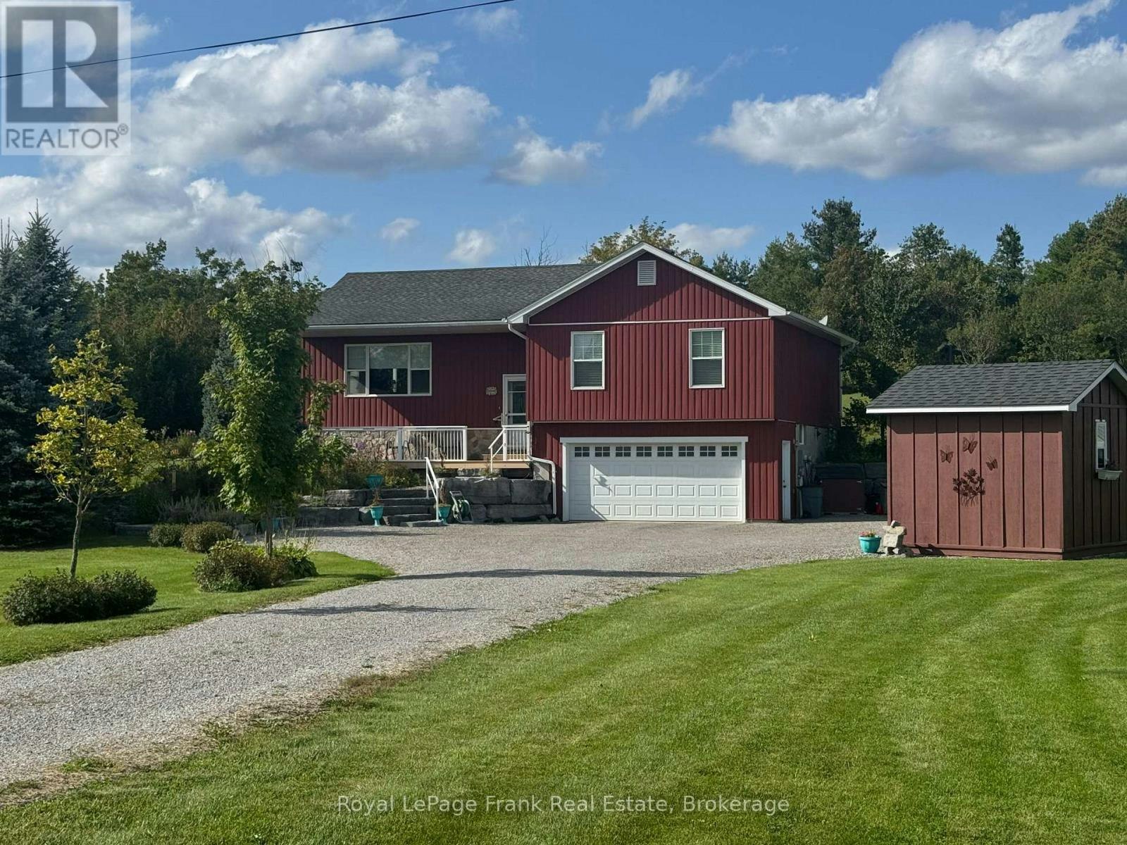 406 Lakehurst Circle Road, Galway-Cavendish and Harvey, ON, K0L 1J0