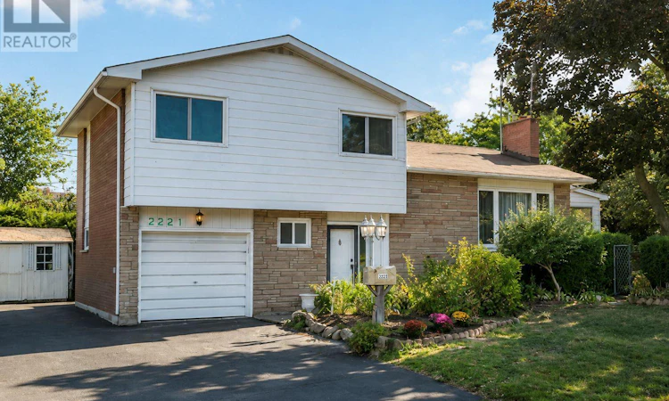 2221 Circle Place