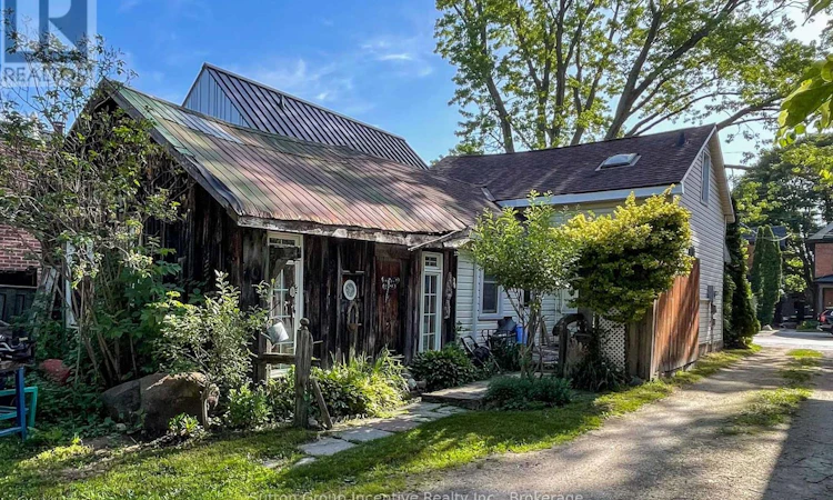 310 Maple Street