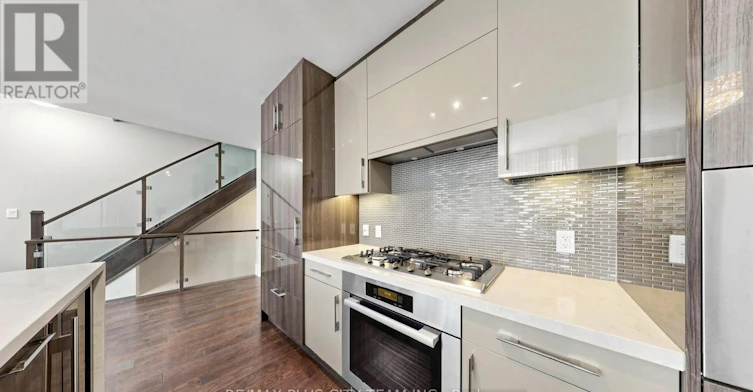 TH122-29 Queens Quay E, Toronto, ON, M5E 0A5 - 9