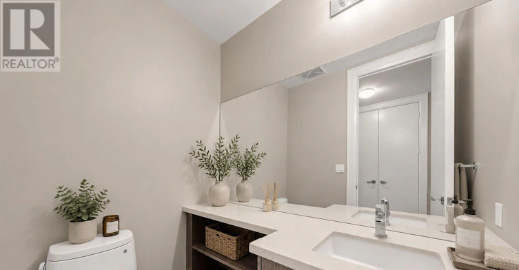 TH122-29 Queens Quay E, Toronto, ON, M5E 0A5 - 7