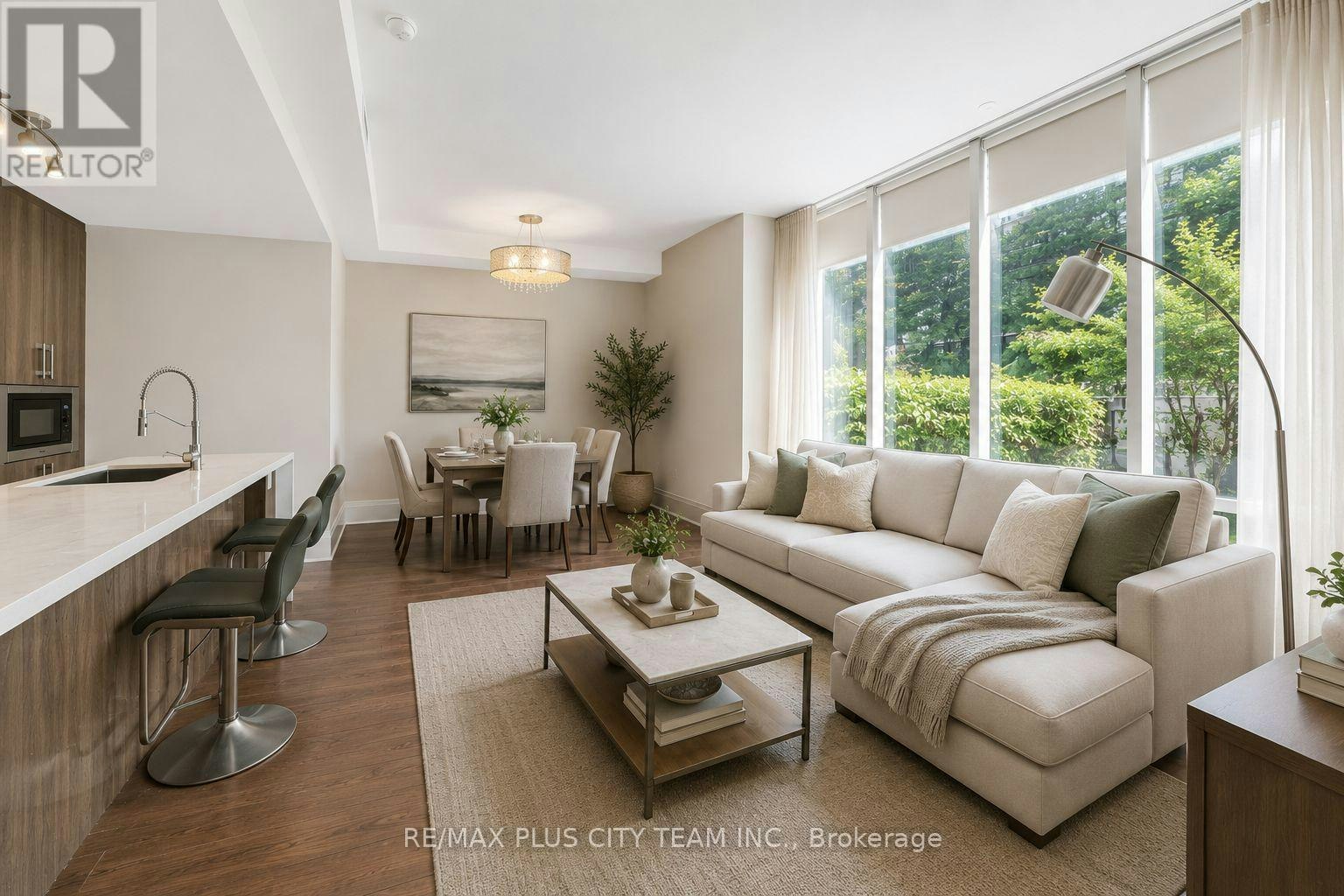 TH122-29 Queens Quay E, Toronto, ON, M5E 0A5 - 2