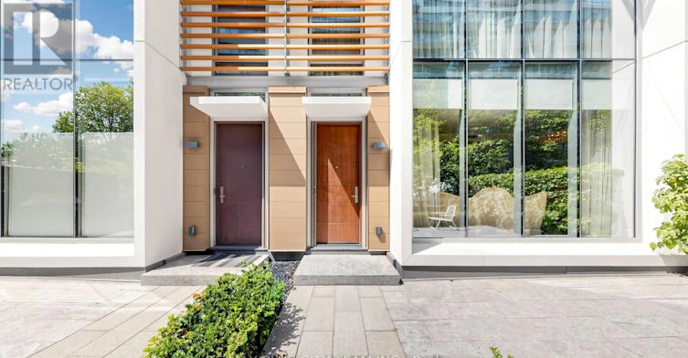 TH122-29 Queens Quay E, Toronto, ON, M5E 0A5 - 2