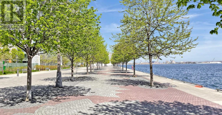 TH122-29 Queens Quay E, Toronto, ON, M5E 0A5 - 42