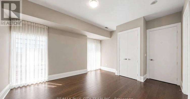 TH122-29 Queens Quay E, Toronto, ON, M5E 0A5 - 15
