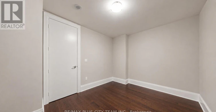 TH122-29 Queens Quay E, Toronto, ON, M5E 0A5 - 21