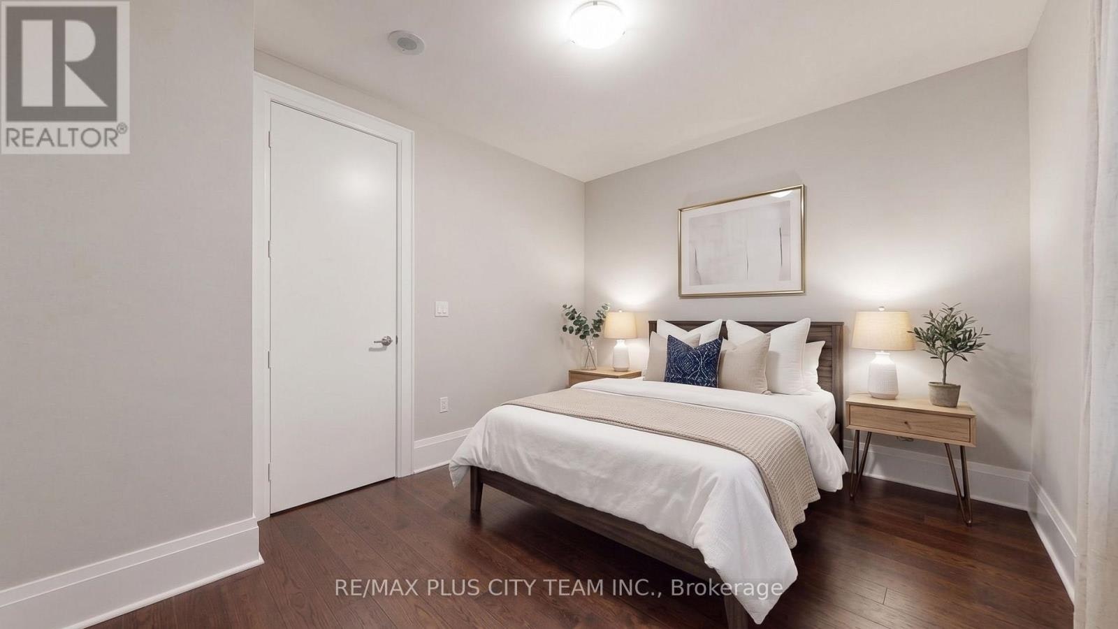 TH122-29 Queens Quay E, Toronto, ON, M5E 0A5 - 15
