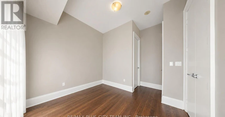 TH122-29 Queens Quay E, Toronto, ON, M5E 0A5 - 20
