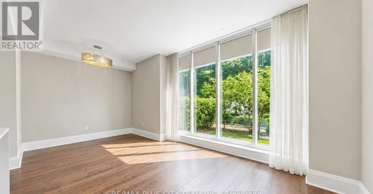 TH122-29 Queens Quay E, Toronto, ON, M5E 0A5 - 3