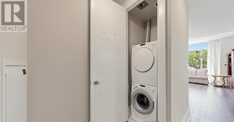 TH122-29 Queens Quay E, Toronto, ON, M5E 0A5 - 12