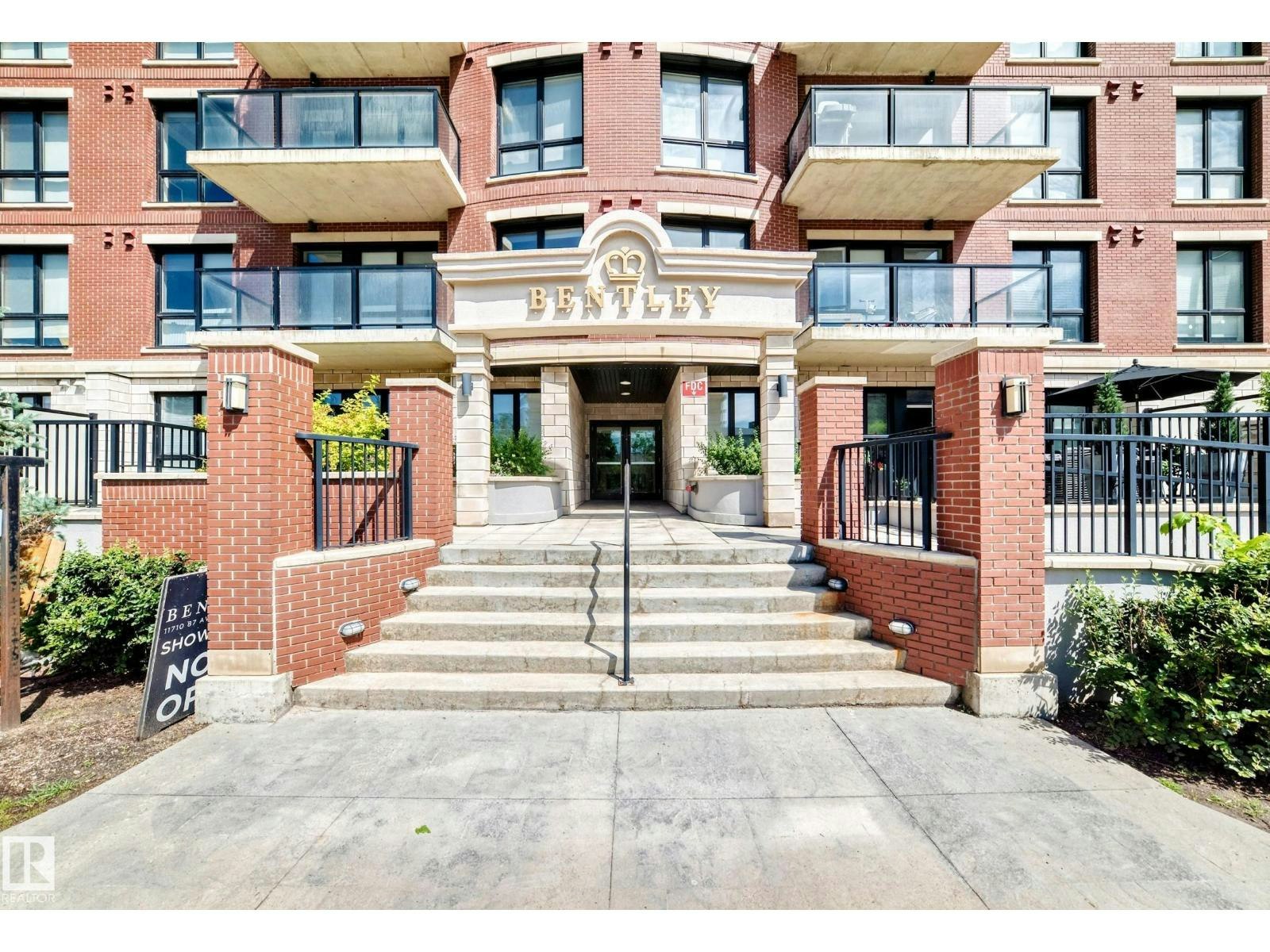 103-11710 87 Avenue NW, Edmonton, AB, T6G 0Y3