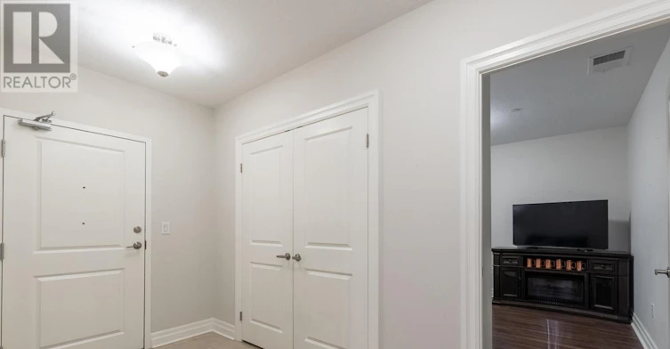 603-260 Villagewalk Boulevard, London, ON, N6G 0P6 - 4