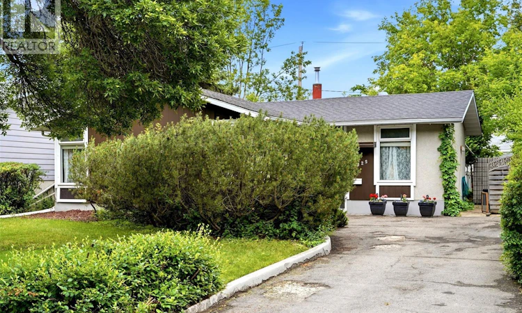 825 Shannon Road