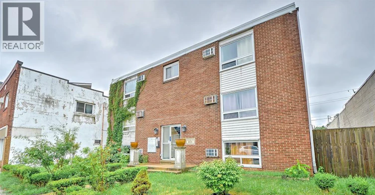 7-821 Pillette, Windsor, ON, N8Y 3B4 - 4