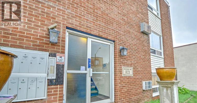 7-821 Pillette, Windsor, ON, N8Y 3B4 - 2