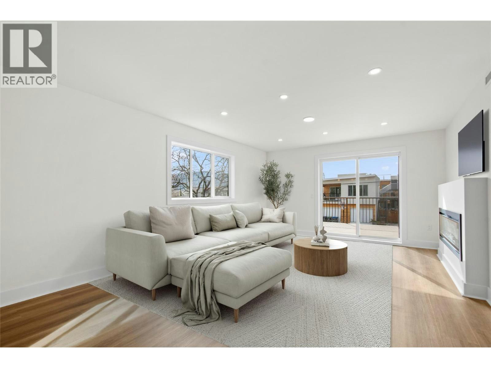 203-578 Lakeshore Drive, Penticton, BC, V2A 1B9 - 4