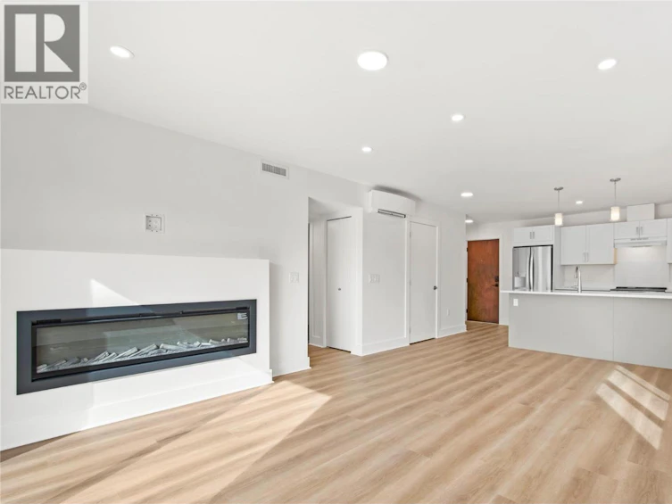 203-578 Lakeshore Drive, Penticton, BC, V2A 1B9 - 6
