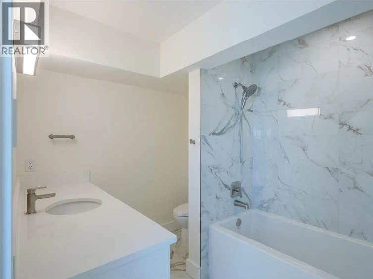 203-578 Lakeshore Drive, Penticton, BC, V2A 1B9 - 12