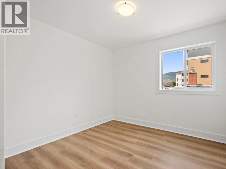 203-578 Lakeshore Drive, Penticton, BC, V2A 1B9 - 14