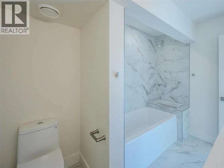 203-578 Lakeshore Drive, Penticton, BC, V2A 1B9 - 13