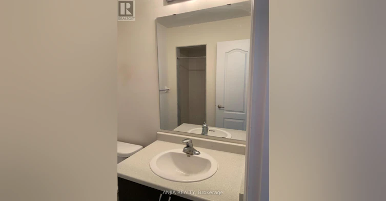 23 Bishop's Gate, Markham, ON, L6C 0T8 - 4