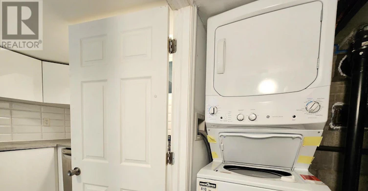 BSMT-764 Gorham Street, Newmarket, ON, L3Y 1L6 - 14